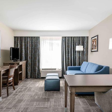 Hampton Inn & Suites Chapel Hill/Durham Exteriör bild