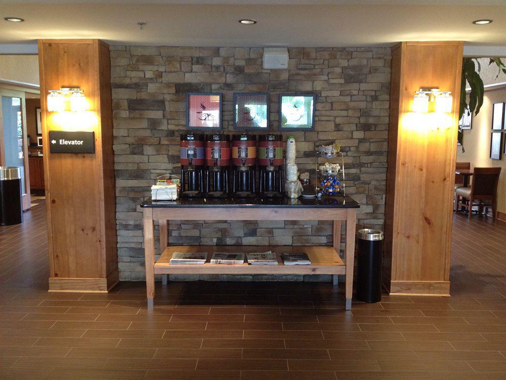 Hampton Inn & Suites Chapel Hill/Durham Exteriör bild