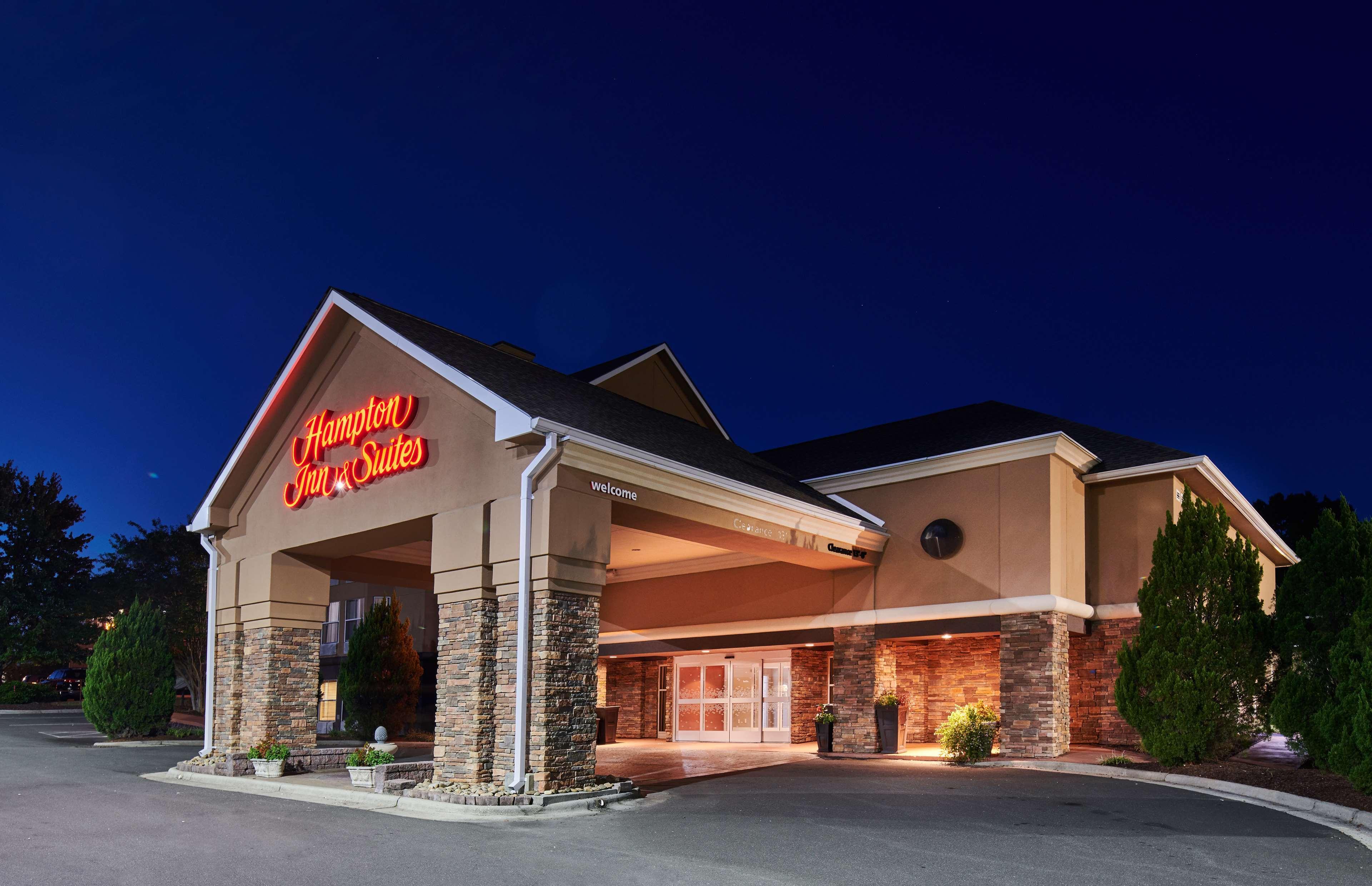 Hampton Inn & Suites Chapel Hill/Durham Exteriör bild