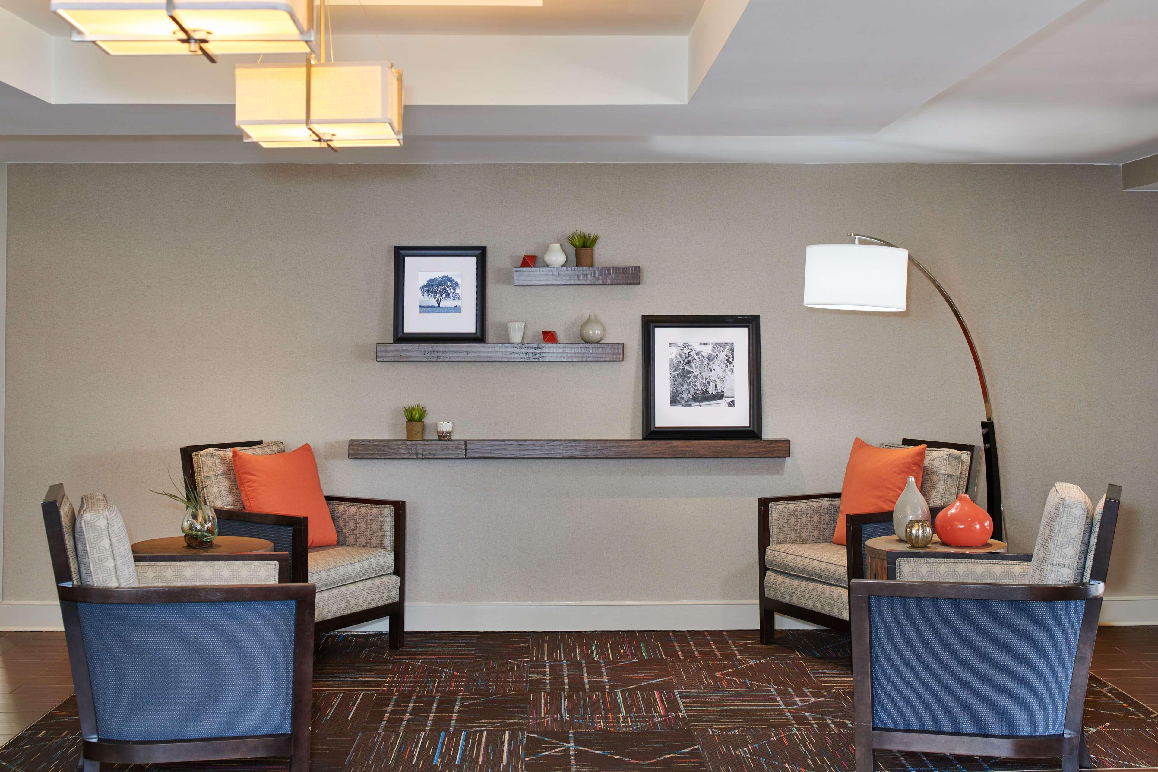 Hampton Inn & Suites Chapel Hill/Durham Exteriör bild