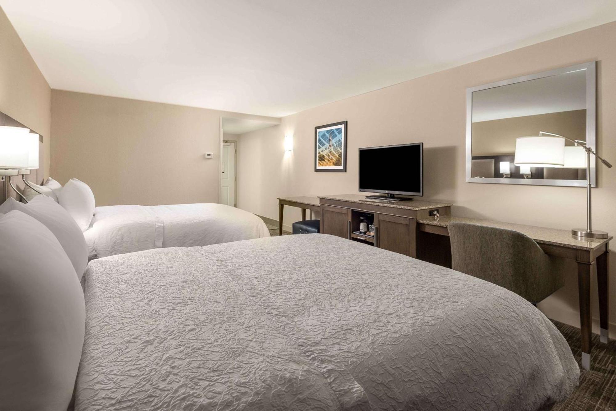 Hampton Inn & Suites Chapel Hill/Durham Exteriör bild