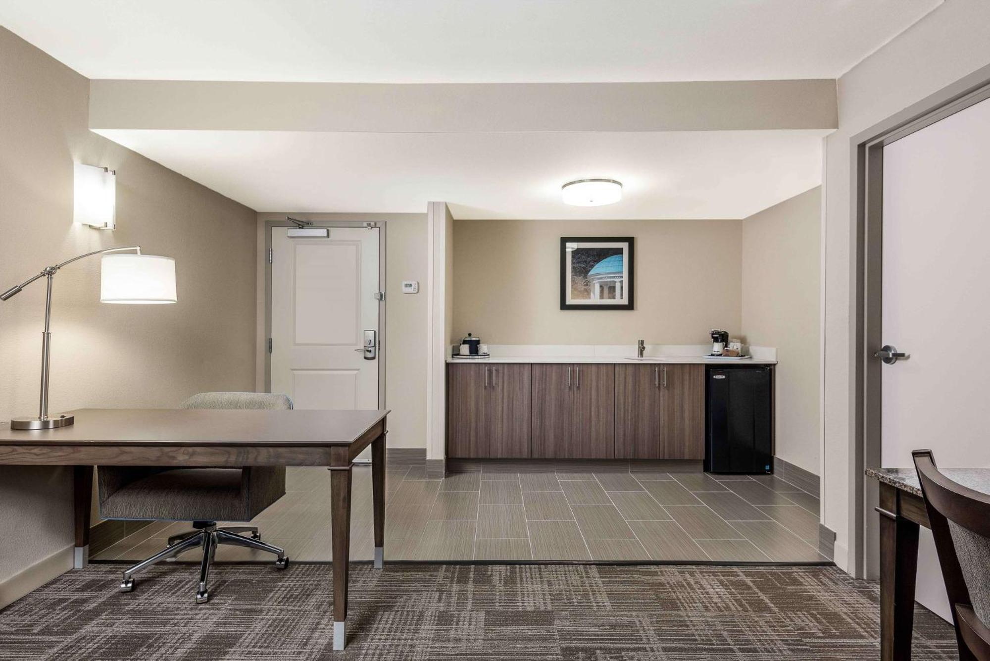 Hampton Inn & Suites Chapel Hill/Durham Exteriör bild
