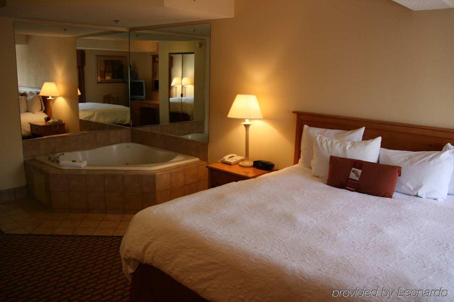 Hampton Inn & Suites Chapel Hill/Durham Rum bild