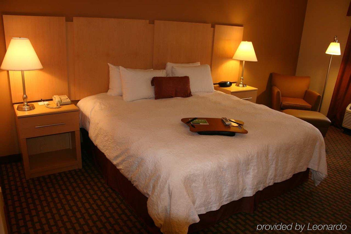 Hampton Inn & Suites Chapel Hill/Durham Rum bild