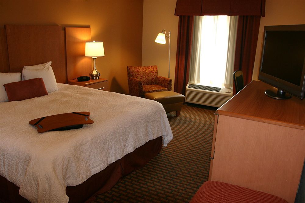 Hampton Inn & Suites Chapel Hill/Durham Rum bild