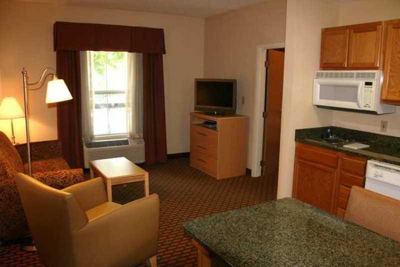 Hampton Inn & Suites Chapel Hill/Durham Rum bild